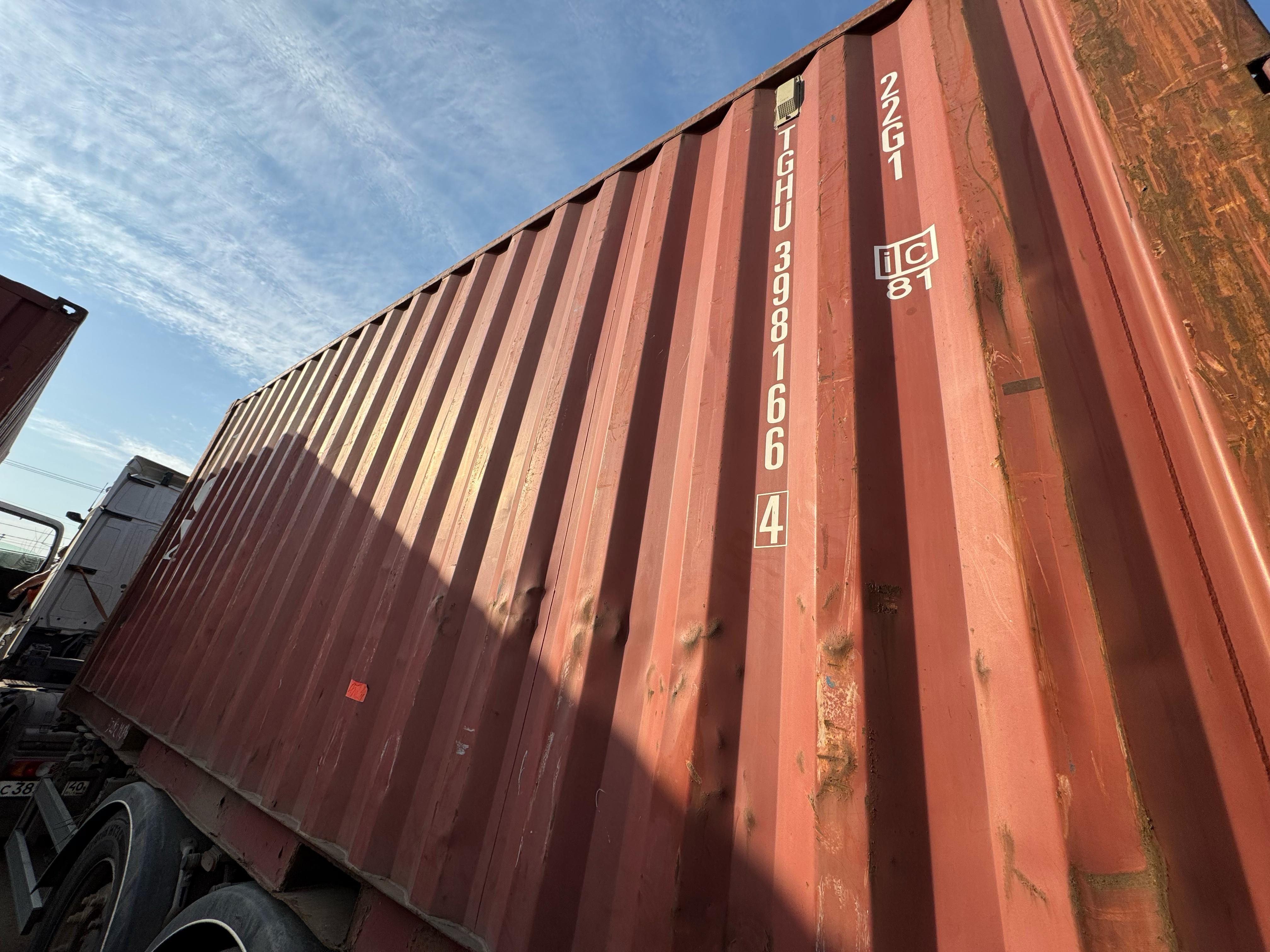 Морской контейнер TGHU3981664